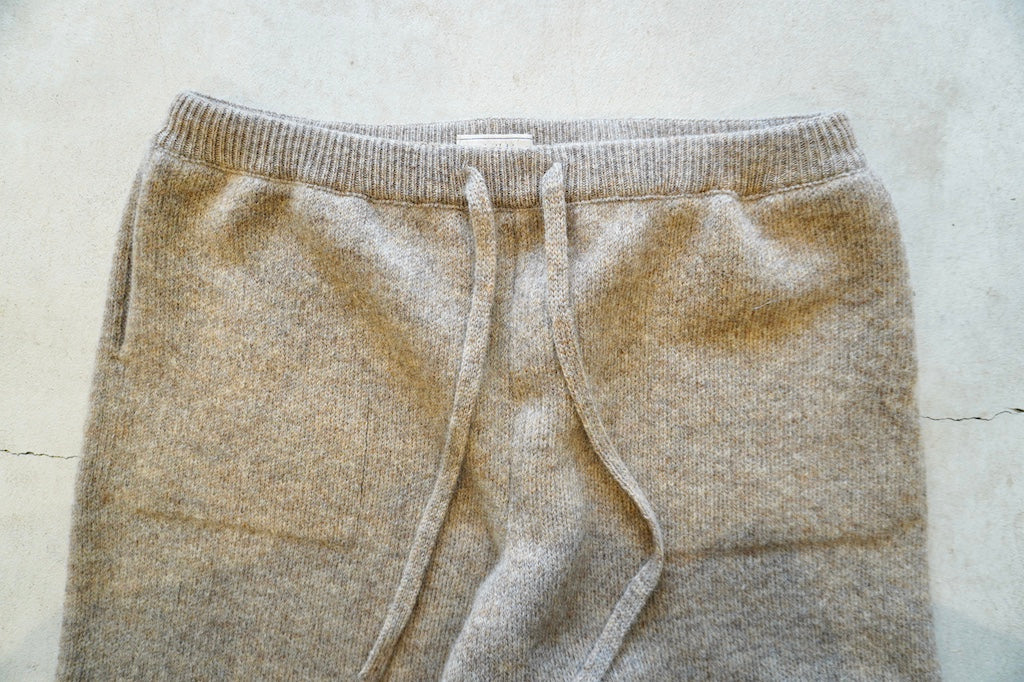 Nikki essential pieces YAK FELT スウェットパンツ Nikki ESSENTIAL PIECES / Yak felted sweat pants – web-inter