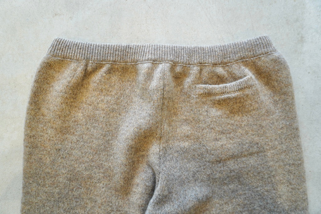 Nikki essential pieces YAK FELT スウェットパンツ Nikki ESSENTIAL PIECES / Yak felted sweat pants – web-inter