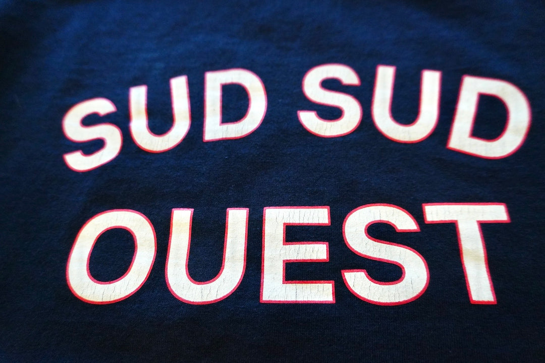 Sud Sud Ouest / College Tee – web-inter