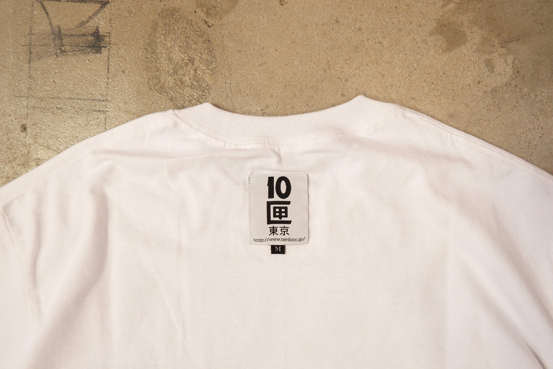 TENBOX / SHIT HAPPENS TEE – web-inter
